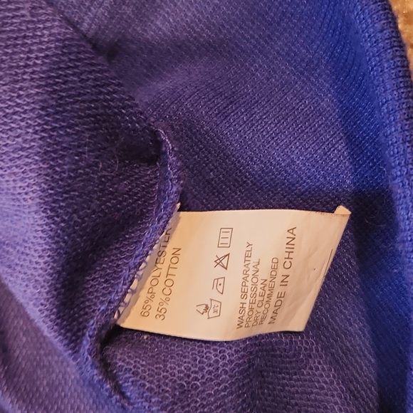 Women's Dog Sweatshirt - Picture 4 of 4